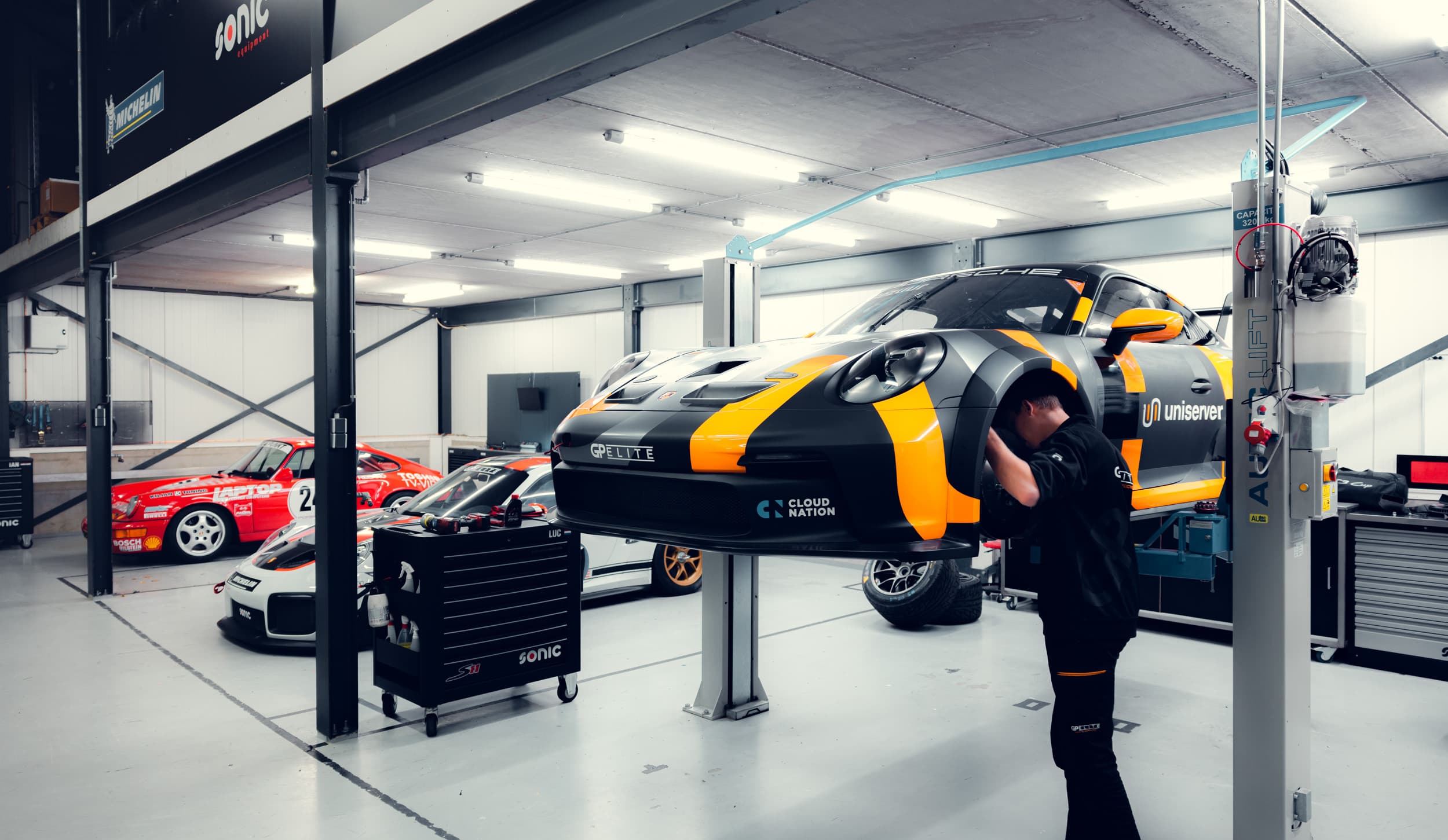 Porsche monteur vacature