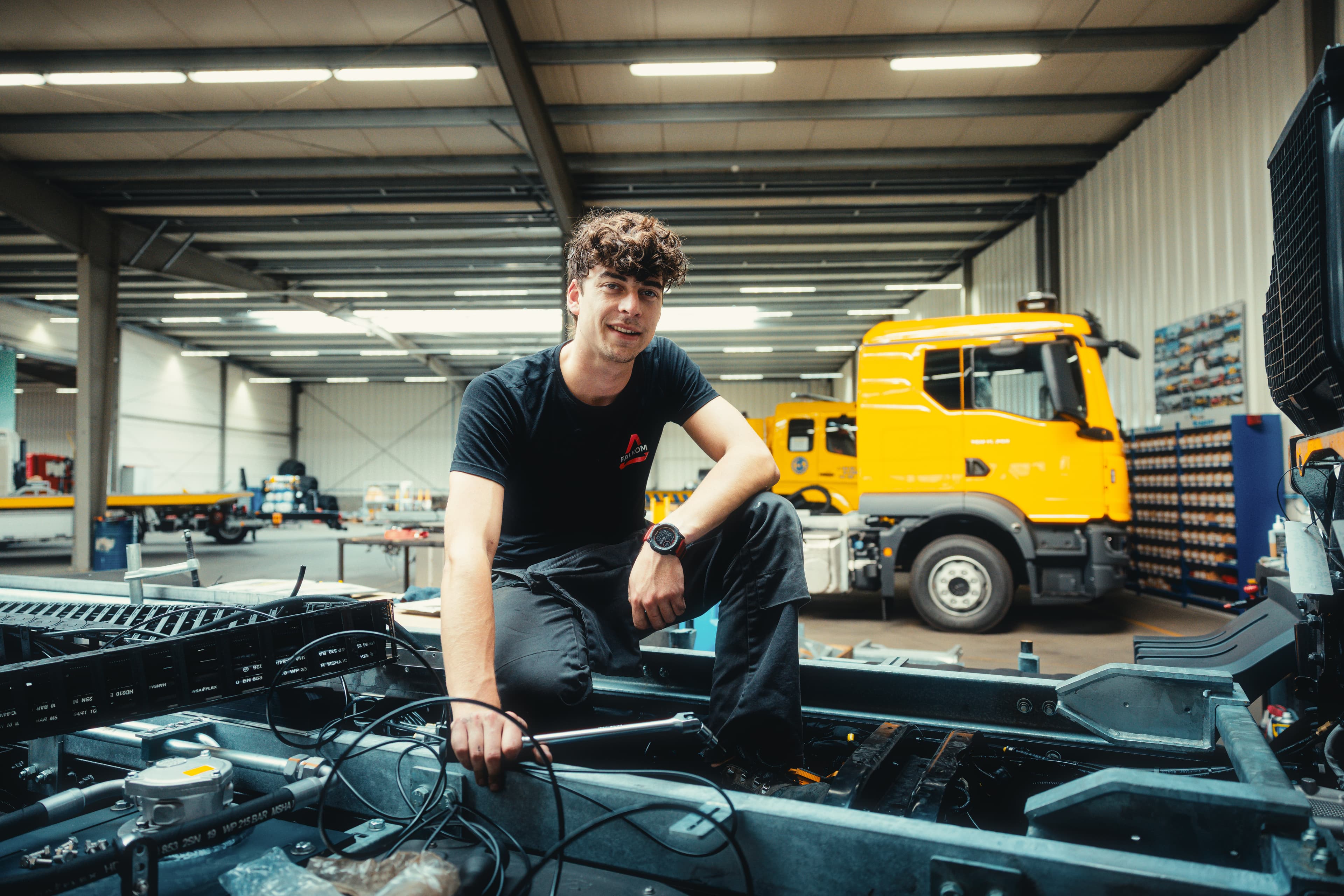 Matthias aan het werk bij Falkom_ Foto 3
