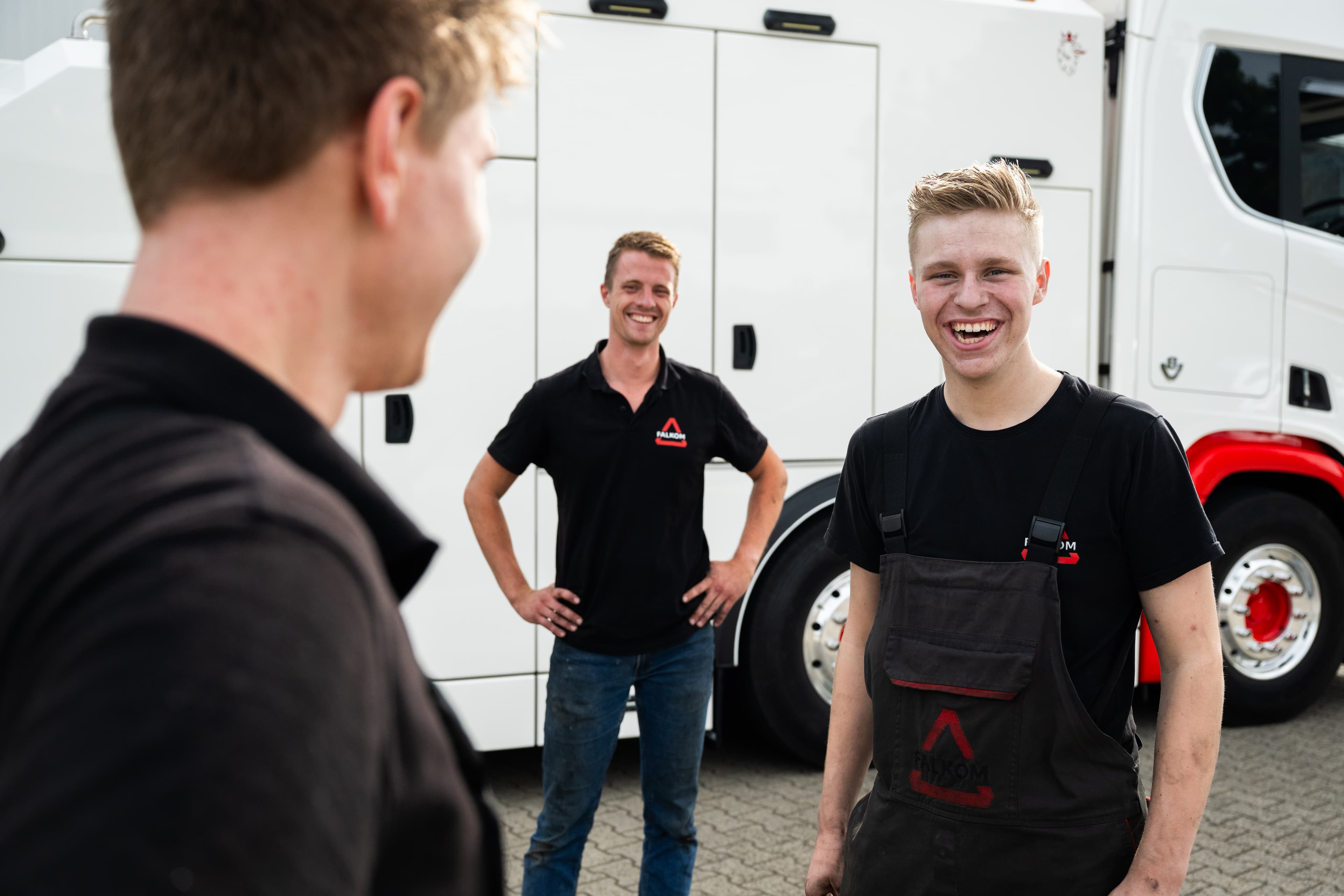 Junior Monteur bij Falkom